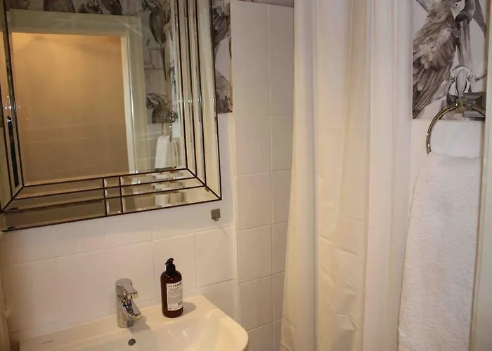 Gehobenes Im Zentrum Apartment